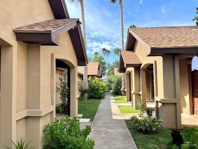 7 Pleasantview Dr in Weslaco, TX - Building Photo - Building Photo