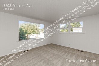 3208 Phillips Ave in Bremerton, WA - Building Photo - Building Photo