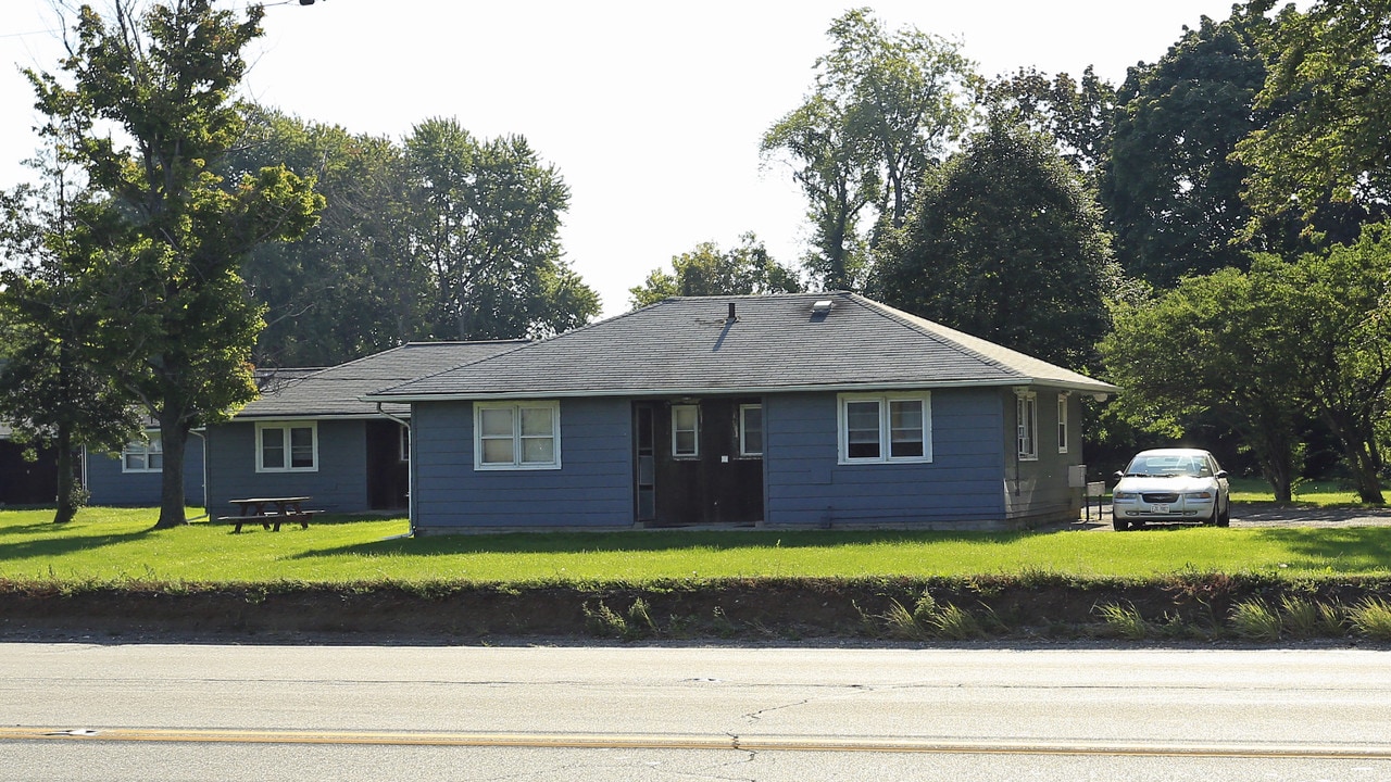 Limberlost Efficiencies in Painesville, OH - Foto de edificio