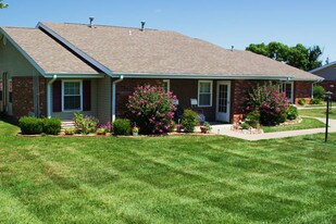Saddlewood Apartments in Sedalia, MO - Building Photo