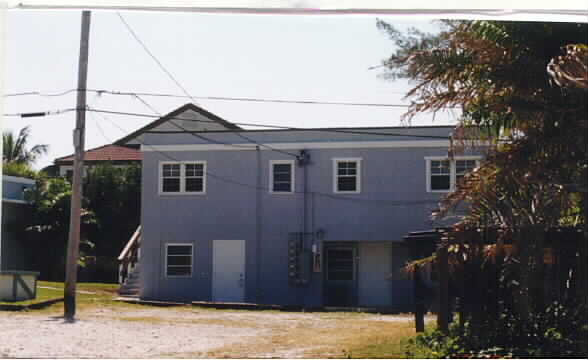 30 Briny Breezes Blvd in Boynton Beach, FL - Foto de edificio