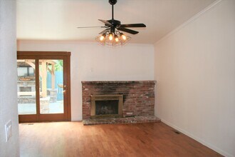 1329 Kendal Ct in Sparks, NV - Building Photo - Building Photo