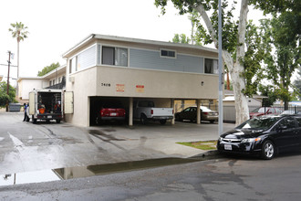 7408 Alabama Ave in Canoga Park, CA - Building Photo - Primary Photo