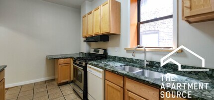4311 N Sheridan Rd, Unit 2 in Chicago, IL - Building Photo - Building Photo