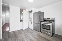 1109 Sterrett St photo'