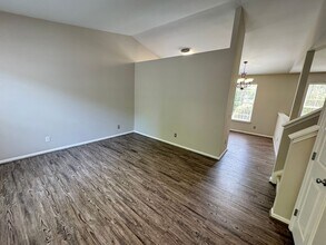 5 Cres Hill Ct in Durham, NC - Building Photo - Building Photo