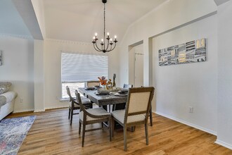 2205 Pacino Dr in Fort Worth, TX - Foto de edificio - Building Photo