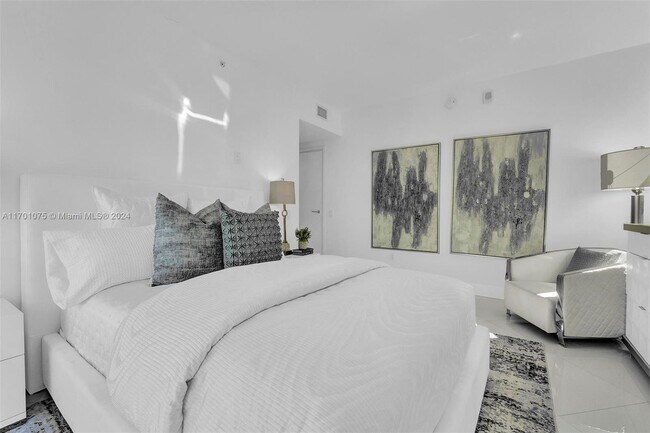 property at 1300 Brickell Bay Dr