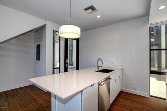 1717 N 1st Ave-Unit -219 in Phoenix, AZ - Building Photo - Building Photo