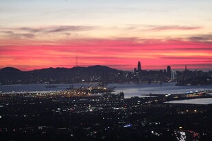 680 Hiller Dr in Oakland, CA - Building Photo