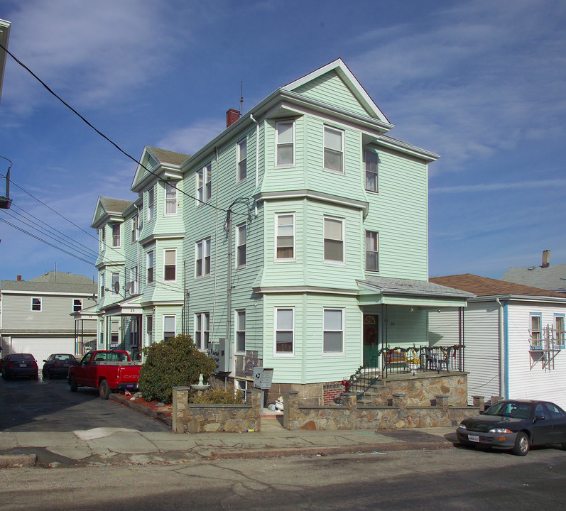 25-29 Howard St in Fall River, MA - Building Photo