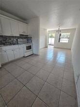 15 W 9th St in Hialeah, FL - Building Photo - Building Photo