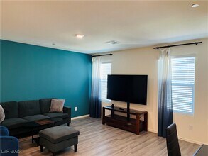 4862 Orchid Rdg Ave in Las Vegas, NV - Building Photo - Building Photo