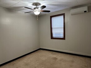 456-458 Main St in Marseilles, IL - Foto de edificio - Building Photo