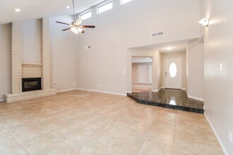 6511 Gleneagles Dr in Pasadena, TX - Foto de edificio - Building Photo