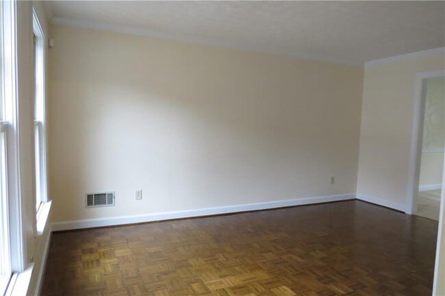 3165 Henderson Walk in Atlanta, GA - Building Photo - Building Photo
