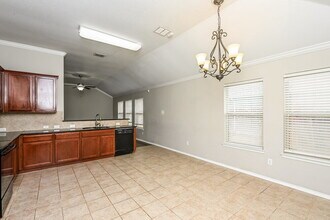 900 W Bend Blvd in Burleson, TX - Building Photo - Building Photo