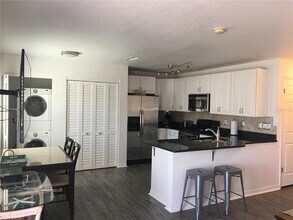 5174 Beach Dr SE in St. Petersburg, FL - Building Photo - Building Photo