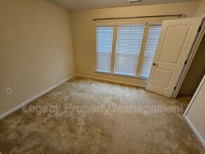 1024 Saffron Lp in Durham, NC - Building Photo - Building Photo