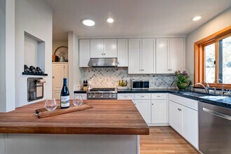 548 San Ysidro Rd in Santa Barbara, CA - Building Photo - Building Photo