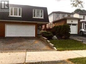 4 Nootka Crescent in Toronto, ON - Building Photo