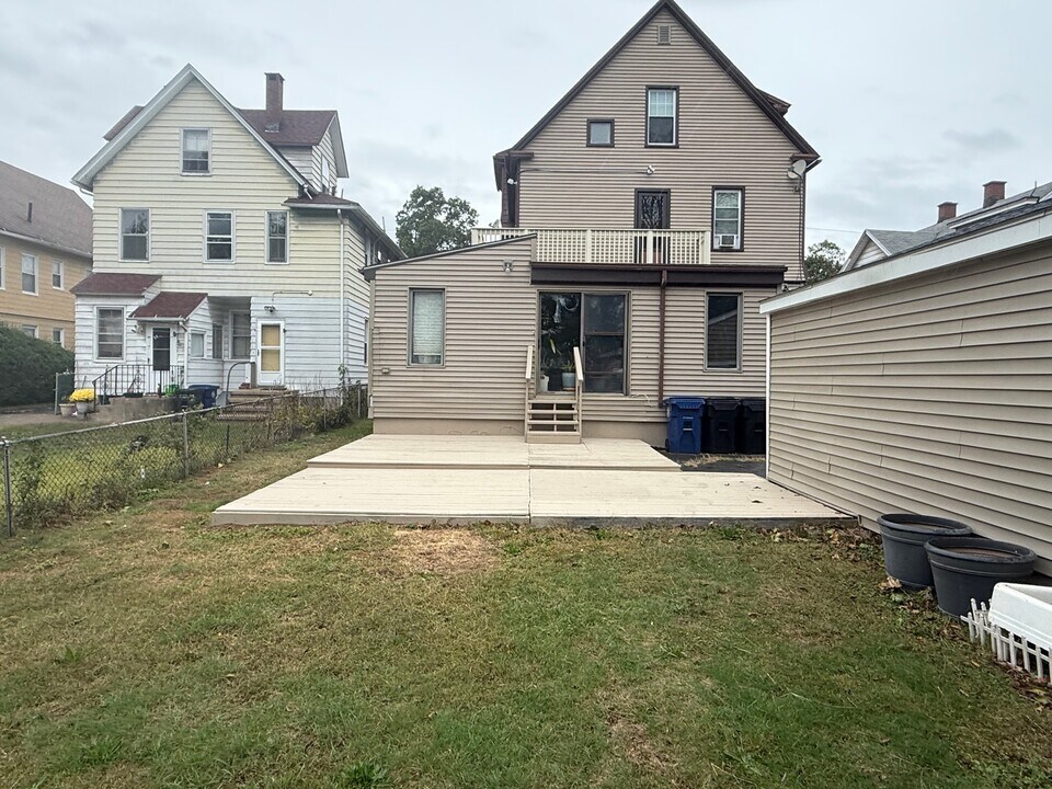134 Noble St, Unit Master in West Haven, CT - Building Photo