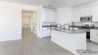 2898 Armstrong Ave in Clermont, FL - Building Photo - Building Photo