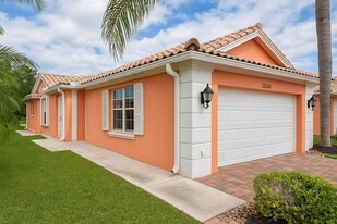 12040 SW Elsinore Dr in Port St. Lucie, FL - Building Photo