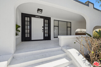 2044 N New Hampshire Ave in Los Angeles, CA - Building Photo - Building Photo