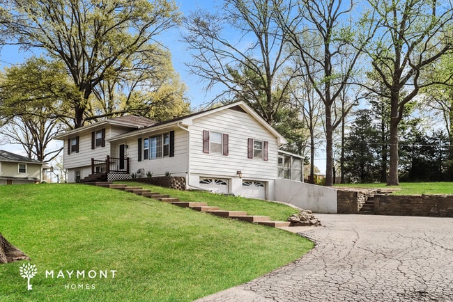 1205 Scott Dr in Liberty, MO - Building Photo - Building Photo