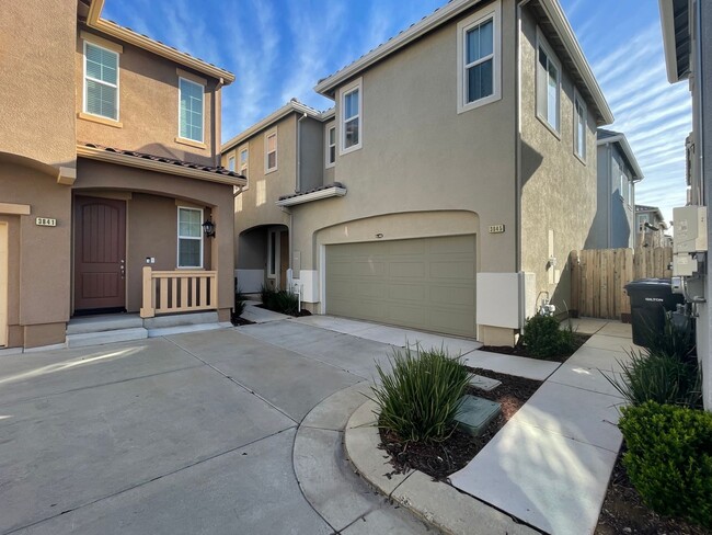 property at 3845 Lookout Dr