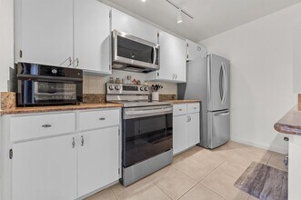7424 74th Way in West Palm Beach, FL - Building Photo - Building Photo