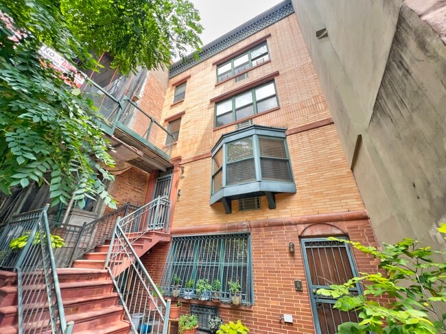 233 W 121st St, Unit 2