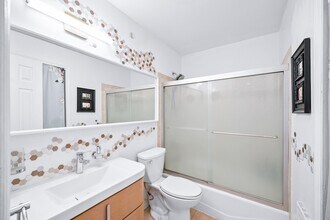 318 Park Ave in Hoboken, NJ - Building Photo - Building Photo