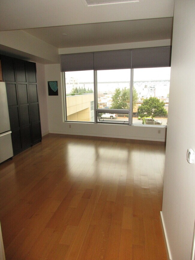 3570 S River Pkwy in Portland, OR - Building Photo - Building Photo