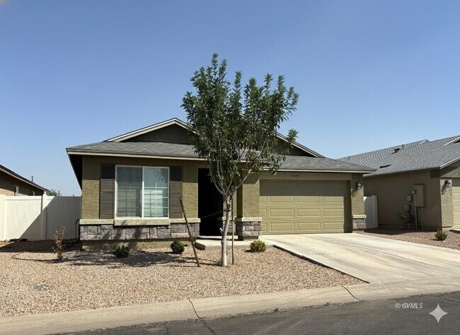 1075 Gila Dr in Safford, AZ - Building Photo - Building Photo