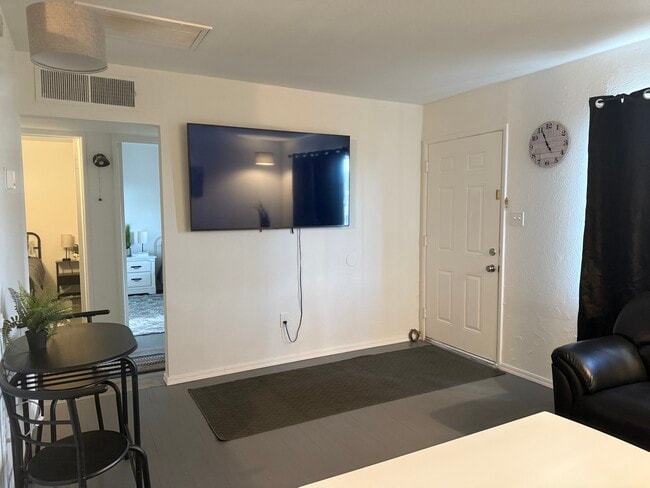 6393 S Russell Rd in Globe, AZ - Building Photo - Building Photo