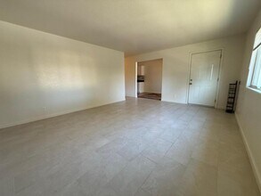 1817 Piedmont Way in Roseville, CA - Building Photo - Building Photo