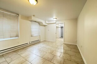 860 W End Ave in New York, NY - Building Photo