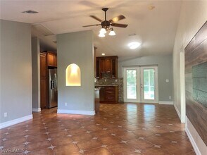 914 Avery St in Lehigh Acres, FL - Building Photo - Building Photo