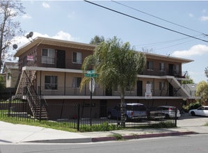 2904-2918 10th St in Riverside, CA - Building Photo - Building Photo