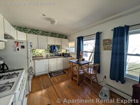 33 Roberts Rd, Unit #2R in Cambridge, MA - Building Photo