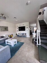 3204 SE 5th St in Homestead, FL - Building Photo - Building Photo