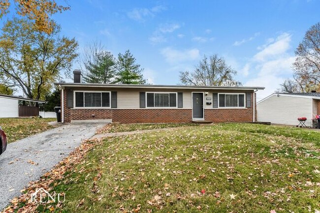 1095 Belmont Terrace in Florissant, MO - Building Photo - Building Photo