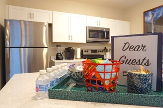 140 Pearl St in Chelsea, MA - Foto de edificio - Building Photo