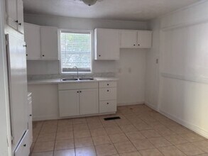 217 S Sunset Terrace in Jackson, MS - Building Photo - Building Photo