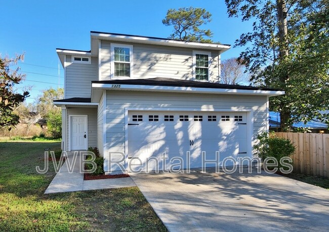 1325 Ottawa Ave. in Jacksonville, FL - Building Photo - Building Photo