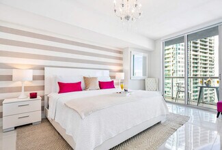 485 Brickell Ave in Miami, FL - Building Photo - Building Photo