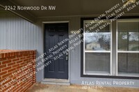 2242 Norwood Dr NW in Huntsville, AL - Foto de edificio - Building Photo