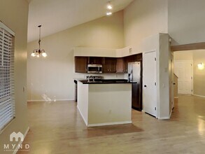 8161 N Midnight Way in Tucson, AZ - Building Photo - Building Photo